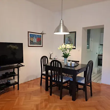 Emaus Garden - Center & 2 Bth