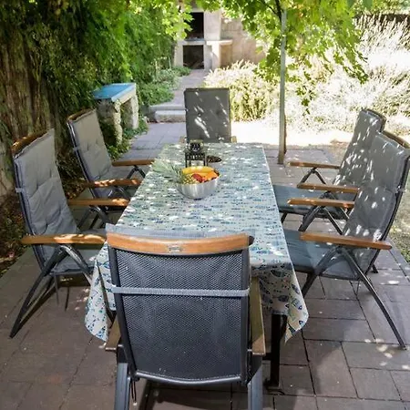 Apartment Emaus Garden - Center & 2 Bth *