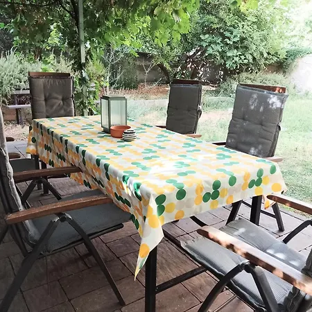 Emaus Garden - Center & 2 Bth * Split