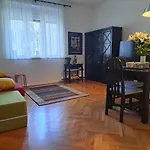 Apartamento Emaus Garden - Center & 2 Bth Split