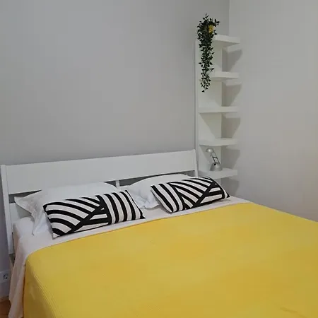 Emaus Garden - Center & 2 Bth سبليت