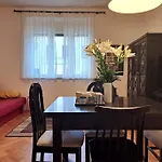 Emaus Garden - Center & 2 Bth Апартаменты *