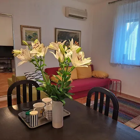 Lägenhet Emaus Garden - Center & 2 Bth