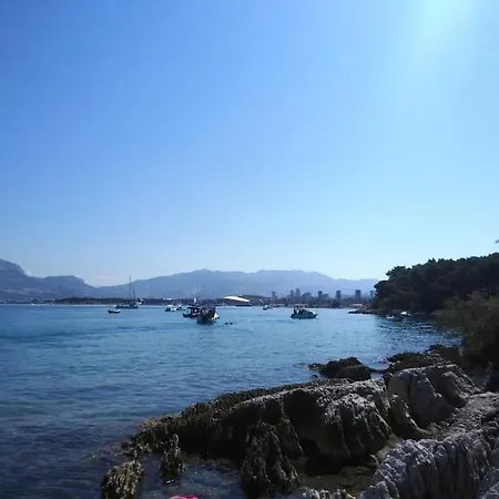 Emaus Garden - Center & 2 Bth Split