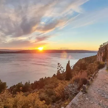 Emaus Garden - Center & 2 Bth * Split