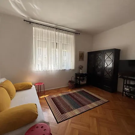 Lägenhet Emaus Garden - Center & 2 Bth *